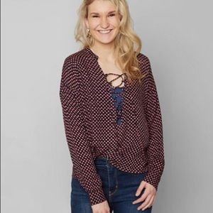 Billabong lace up top